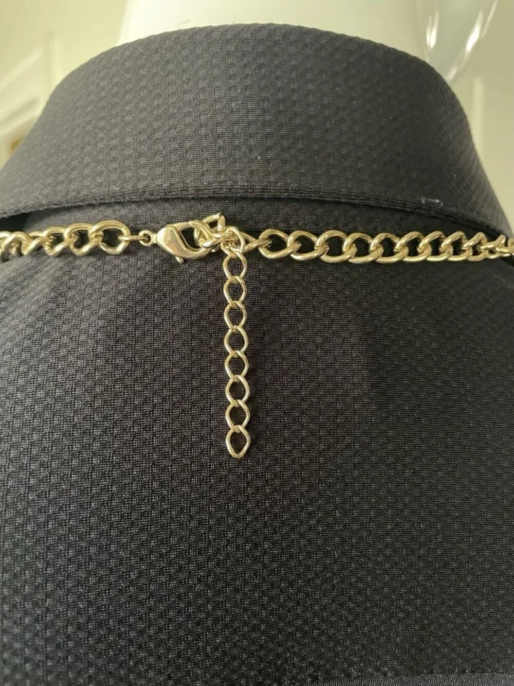 Women's Gold Wire Statement Pendant Necklace With Lobster Clasp Elegant Look